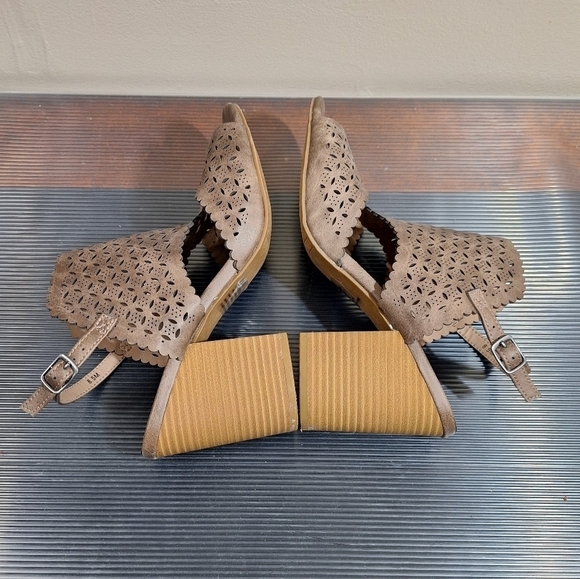 Maurices Womens Strap Block Heels Sandals Cut Out Open Toe Eyelet Taupe "Emilia" - Picture 11 of 16